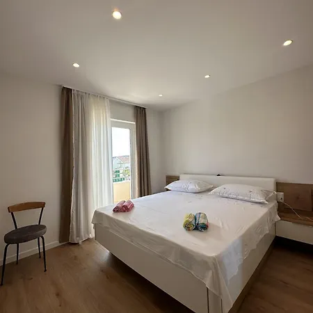 Novi Skrape U Samom Centru S Parkingom Apartment