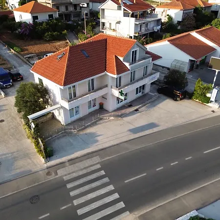 شقة Novi Skrape U Samom Centru S Parkingom *